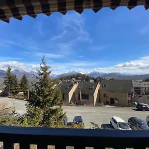 https://les-arolles.fr-provencehotel.com